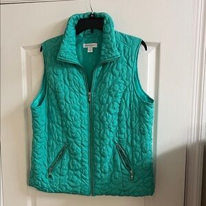Christopher & Banks Teal Quilted Vest XL like new
Warm for layering